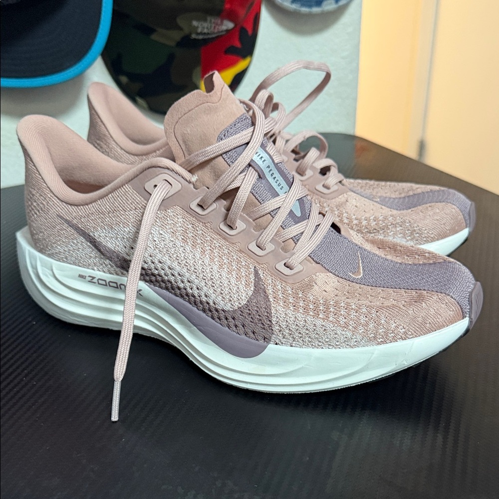 Nike Women's Pink Running Shoes